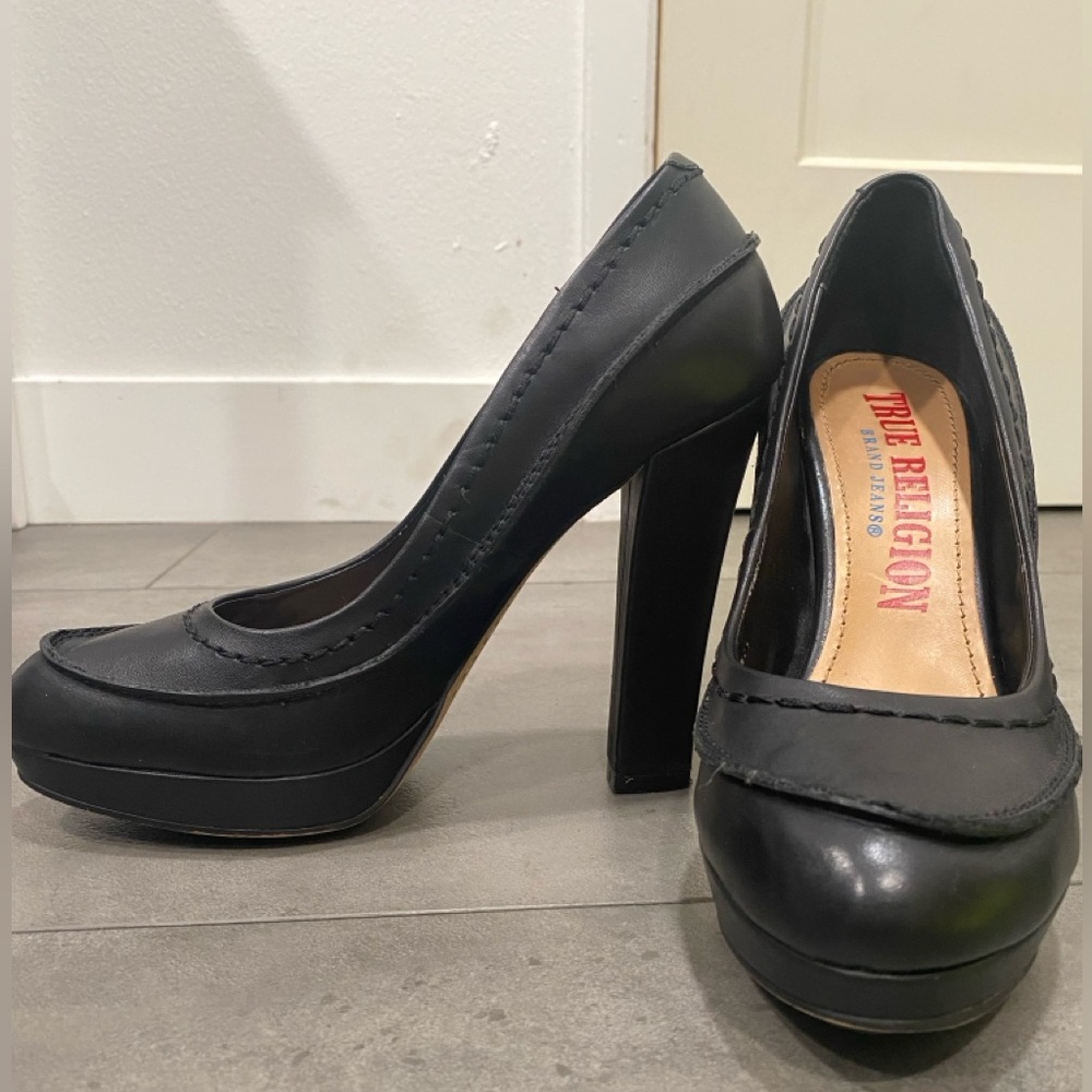 FINAL PRICE 💚EUC True Religion Black Leather platform heels Womens Size 9.5
